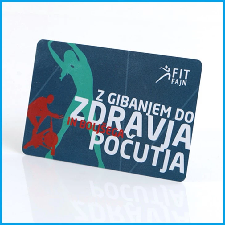 Card hibrid cu cip dublă